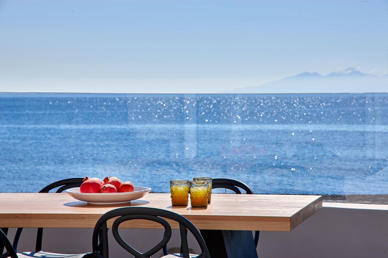 Incognito Beach Villa Santorini Kamári Eksteriør bilde